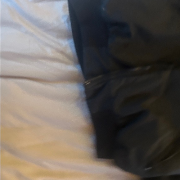 Patagonia Black Bomber Jacket with Purple fleece Lining. For snow, rain and cold - Picture 5 of 16